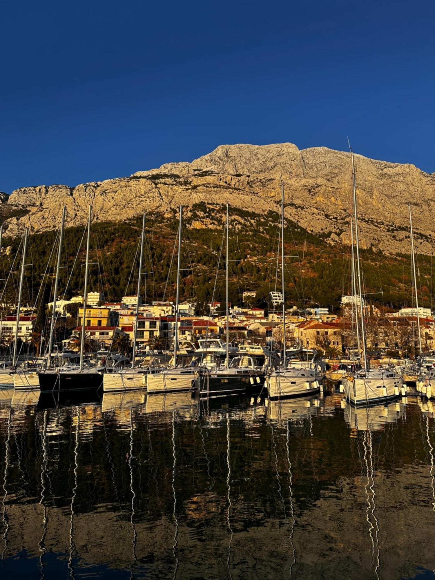Apartment Tri Sunca Baska Voda Luaran gambar