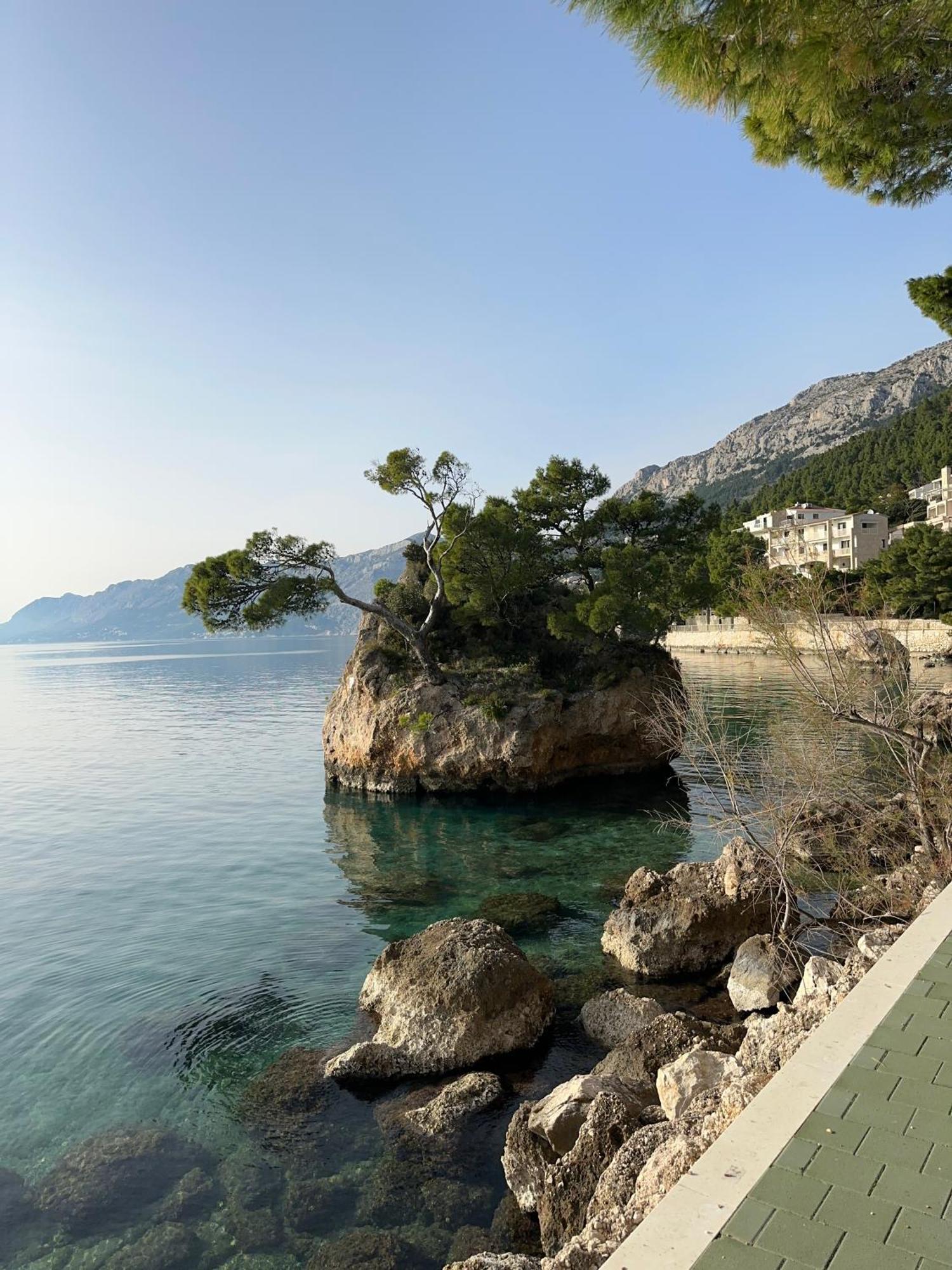 Apartment Tri Sunca Baska Voda Luaran gambar
