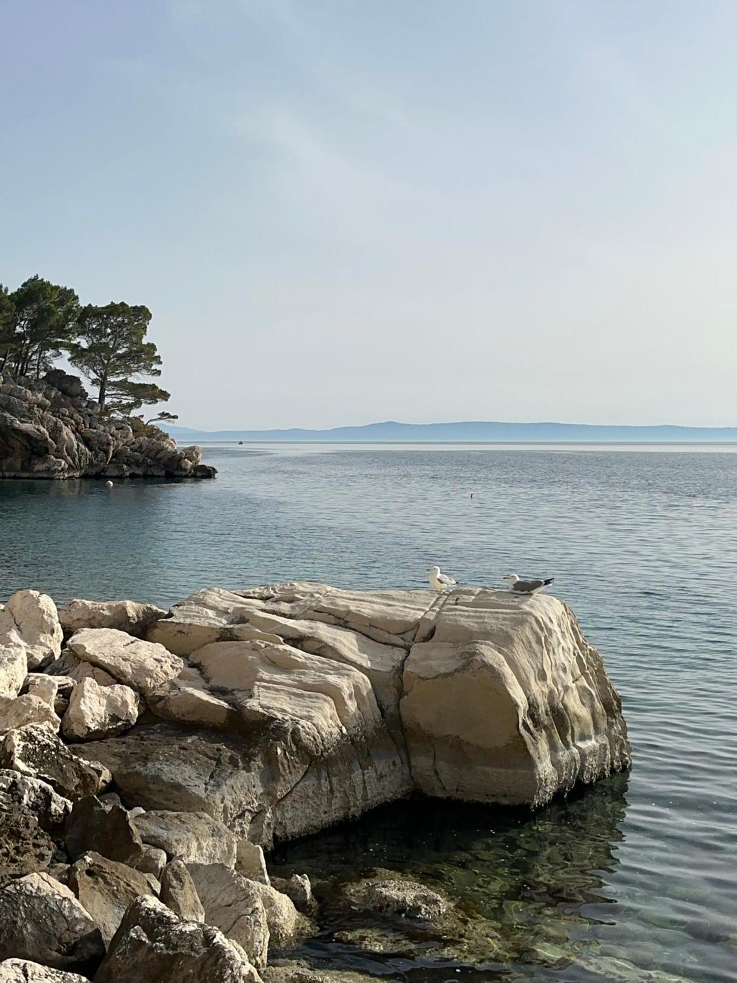 Apartment Tri Sunca Baska Voda Luaran gambar